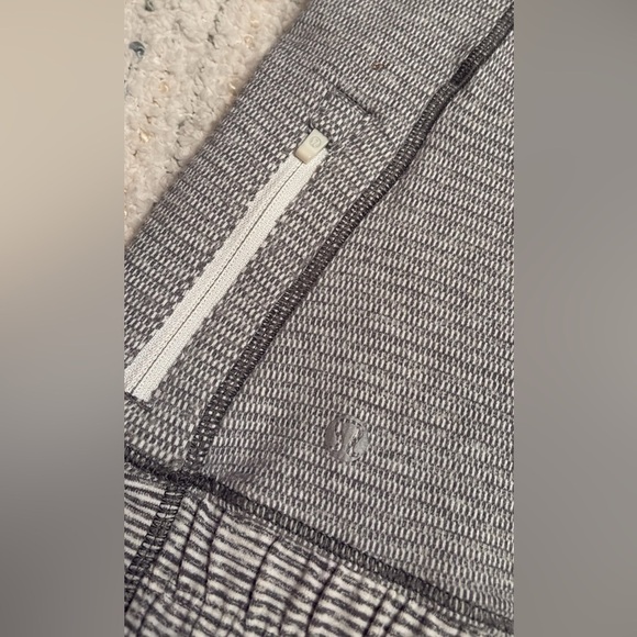 Lululemon Think Fast Hoodie Grey size 2 - Picture 5 of 11